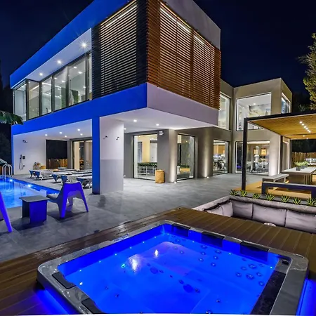 Villa La Fortuna - Award Winning Luxury Close To Corfu Town
