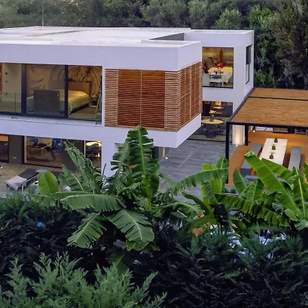 La Fortuna - Award Winning Luxury Close To Corfu Town Villa *