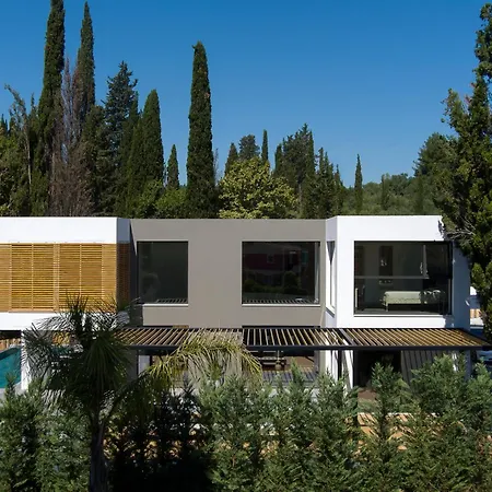 La Fortuna - Award Winning Luxury Close To Corfu Town Villa *