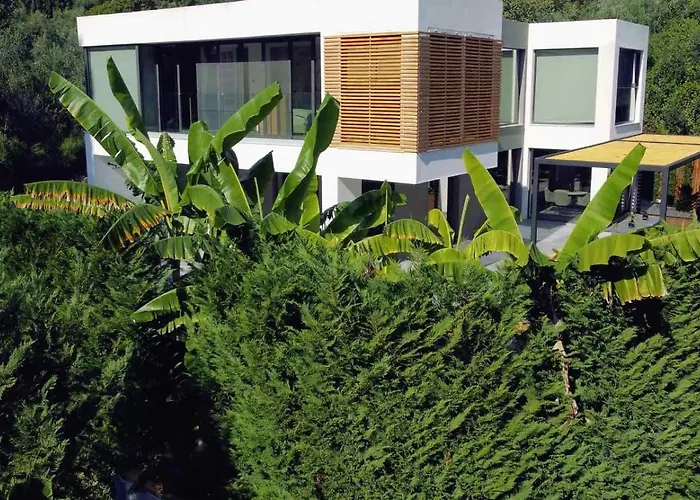 La Fortuna - Award Winning Luxury Close To Corfu Town Villa