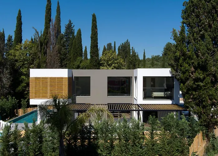 La Fortuna - Award Winning Luxury Close To Corfu Town Willa *